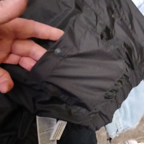 Calvin Klein Duck Down Puffer. Like New condition, Size Ladies Small - Picture 13 of 15